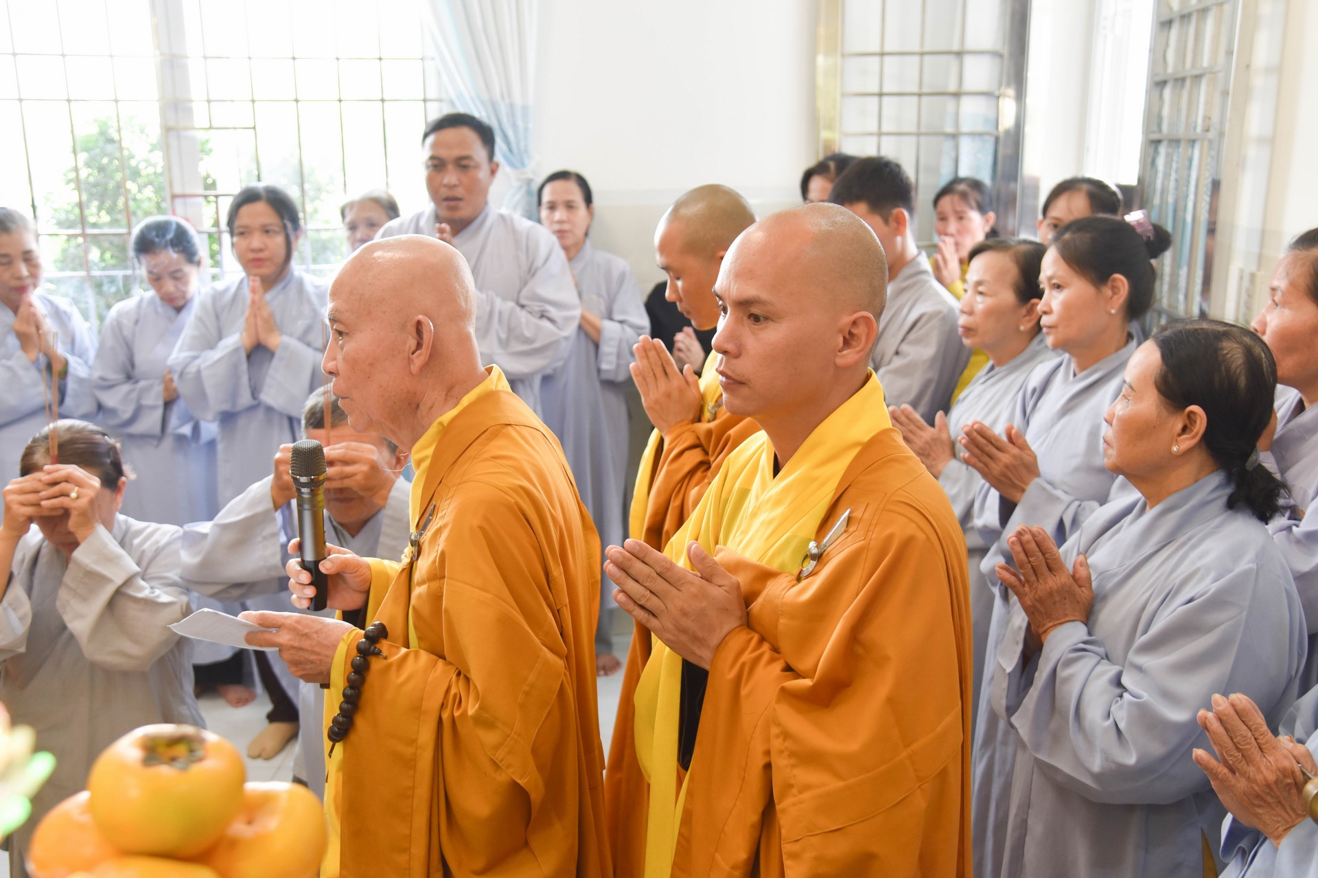Chanting sutra, releasing creatures to pray for peace in Tan Thanh, Long An by the Charity Board